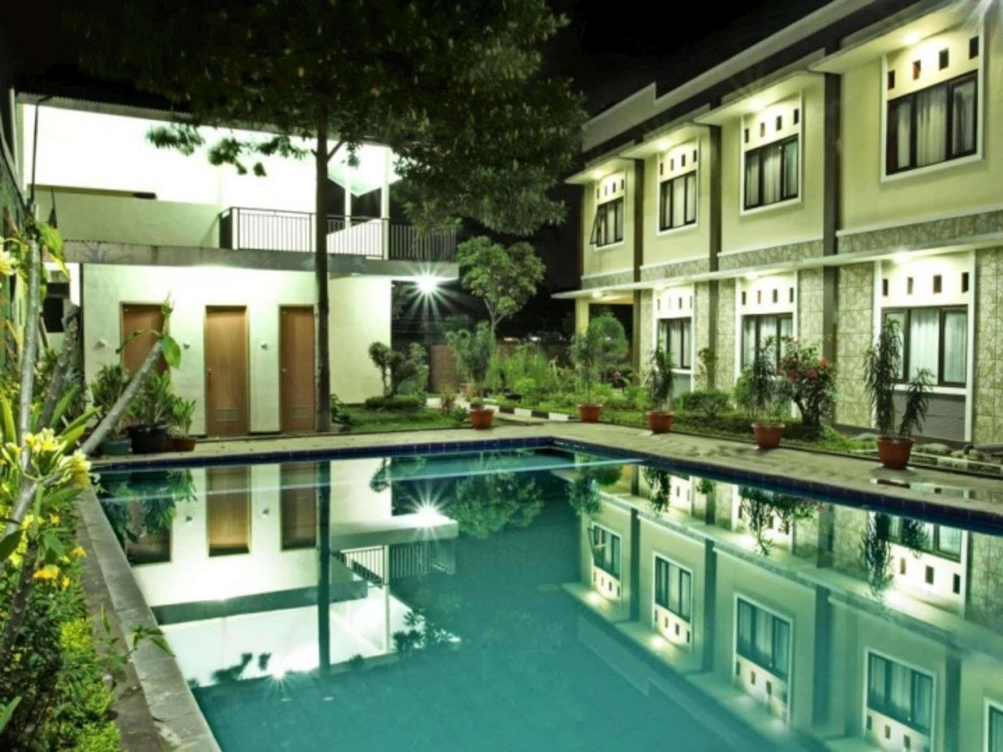 Gumilang Hotel Bogor Esterno foto